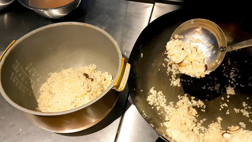 One Piece サンジがギンに食べさせたピラフ を デカ盛り で作ってみた Posibig ポジビッグ