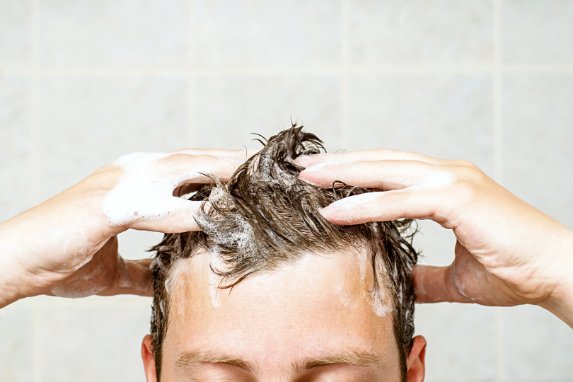 男性の髪の正しい洗い方と乾かし方 髪の毛を傷めない6つの方法まとめ Posibig ポジビッグ