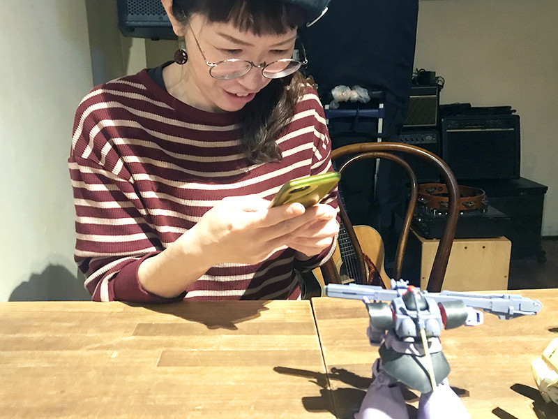 ガンプラ女子急増中 女子と一緒にガンプラを作ってオラザク選手権に応募しちゃいました Posibig ポジビッグ